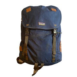 Patagonia Arbor 26L Pack in Navy Blue